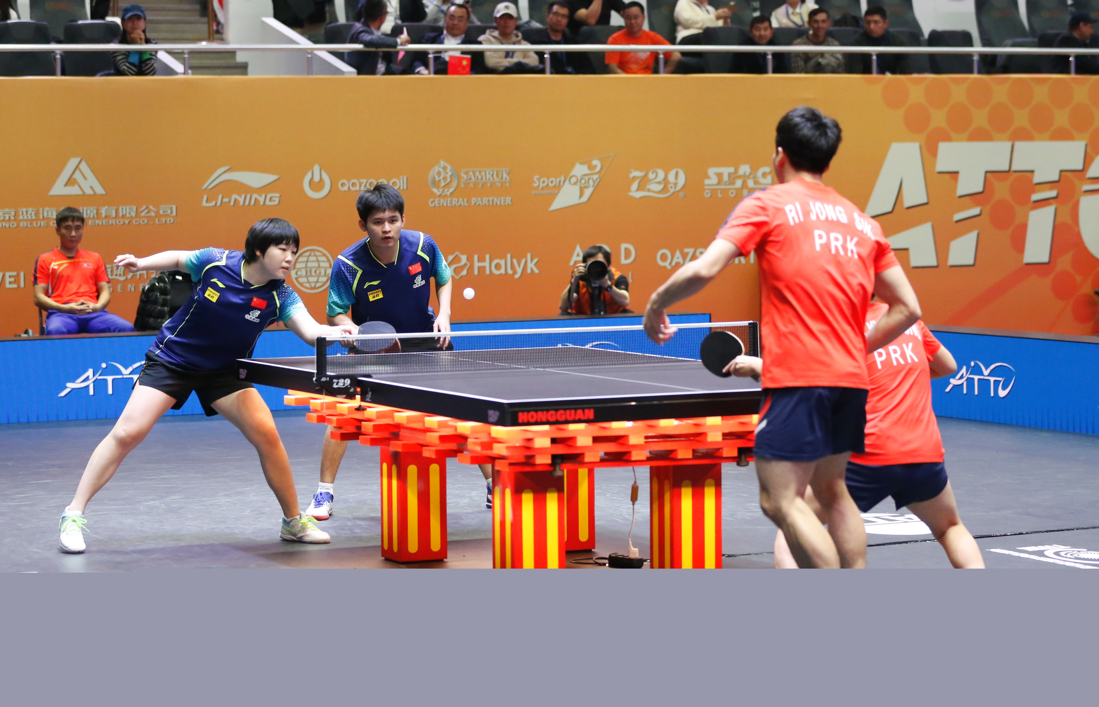 并配以诸如 并配以诸如