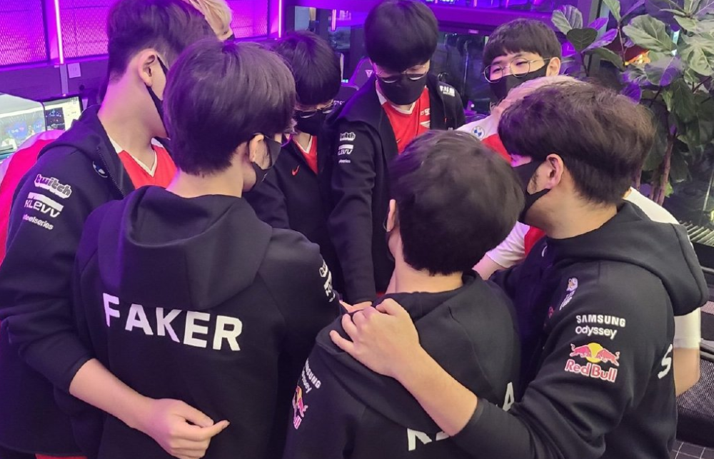 进一步彰显 进一步彰显